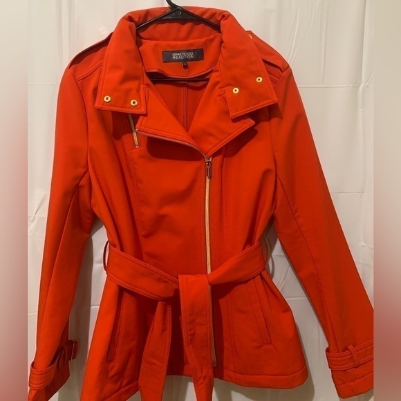 Kenneth Cole Reaction Jackets & Blazers - KENNETH COLE REACTION Red with gold zipper long sleeve jacket, size L